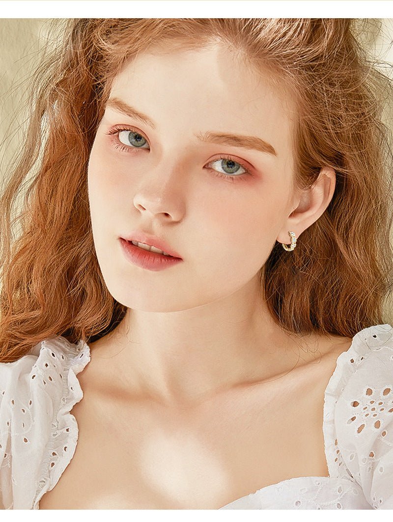 Daisy flower moissanite ear ring - Hemspire